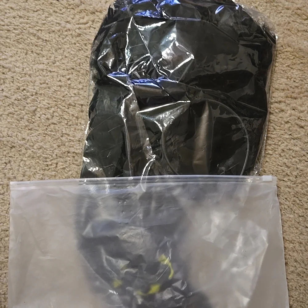 NIB Sealed 3 Piece Womens Black Angel Wings - Picture 4 of 4